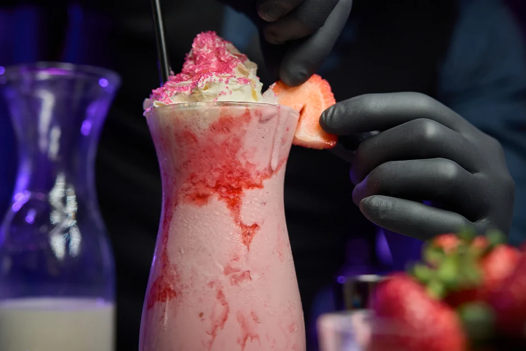 Nuestros milkshakes se elaboran con helados de alta calidad y pueden complementarse con diferentes siropes y una variedad de toppings